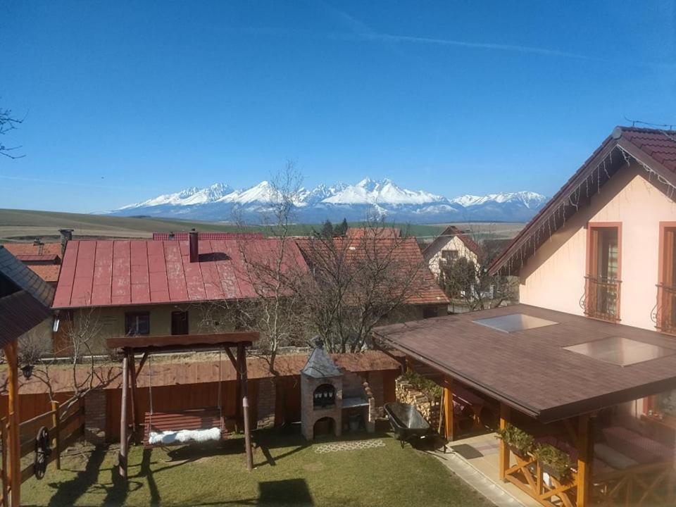 Pezion Limbovy Dvor Hotel Vrbov Ngoại thất bức ảnh